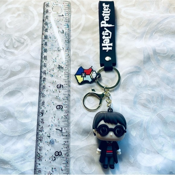 NWT Harry Potter Bracelet Wristlet Keychain - Hogwarts, Gryffindor, Wizard - Picture 9 of 10